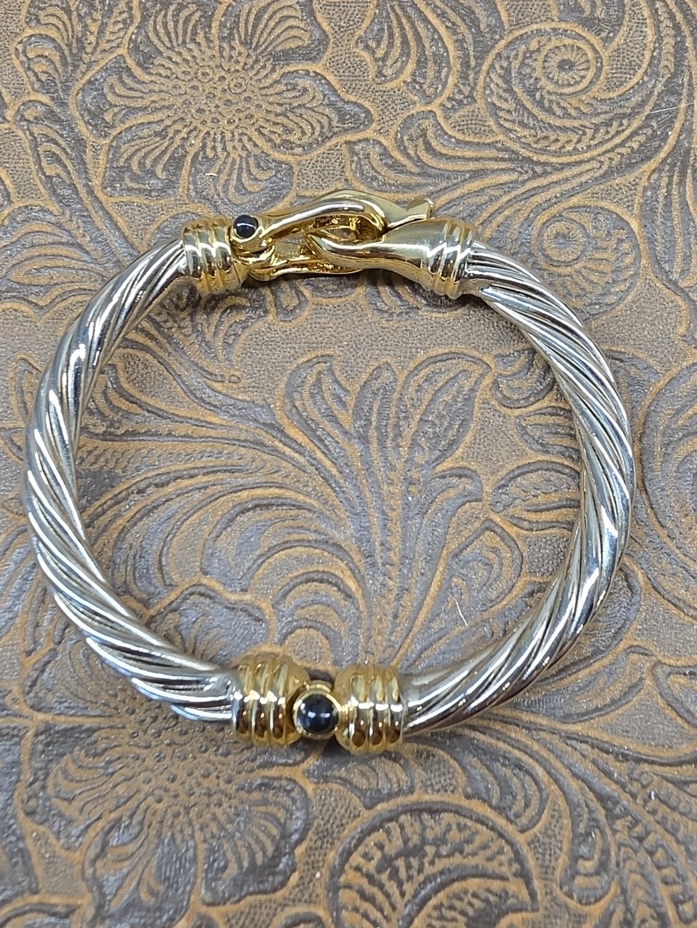 Vintage Gold Silver Two Tone Twisted Cable Black Accent Hinged Buckle Bracelet - Picture 4 of 8